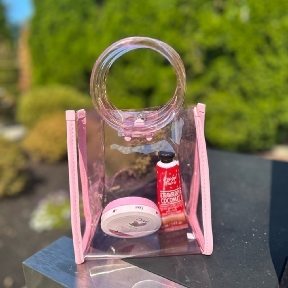 Pink translucent purse - Picture 3 of 9